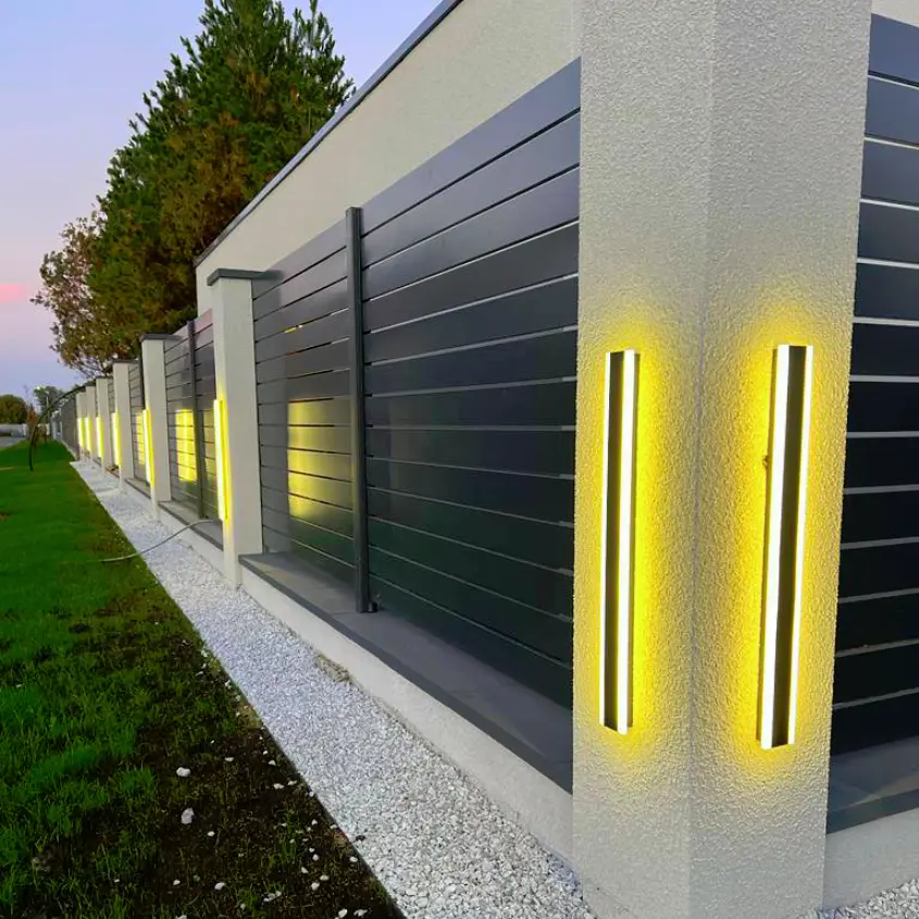 Фото 2 забор ранчо планкен 7024 Серый Графит с подсветкой