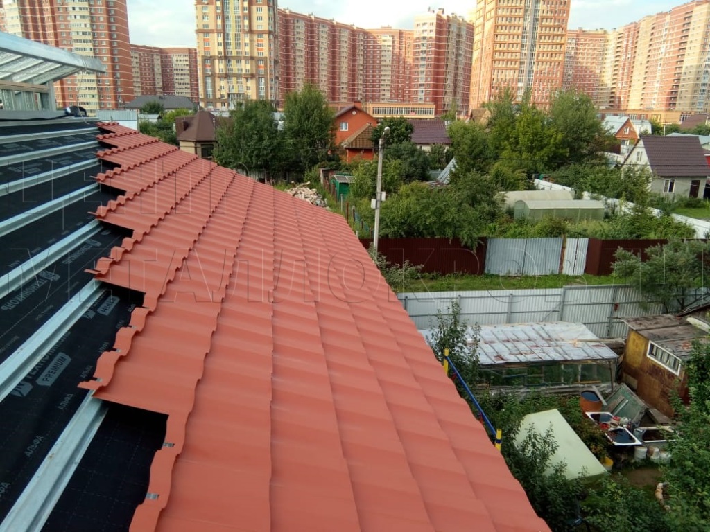 Металлочерепица Геркулес 8004 терракотовый Стальной Бархат от Центра Металокровли в Нижнем Новгороде